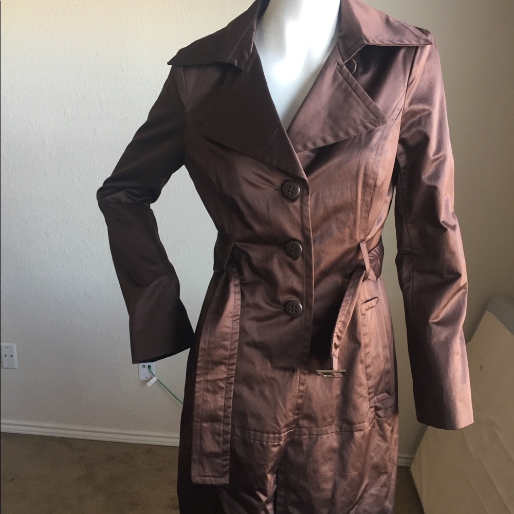 Cute BEBE trench coat size M